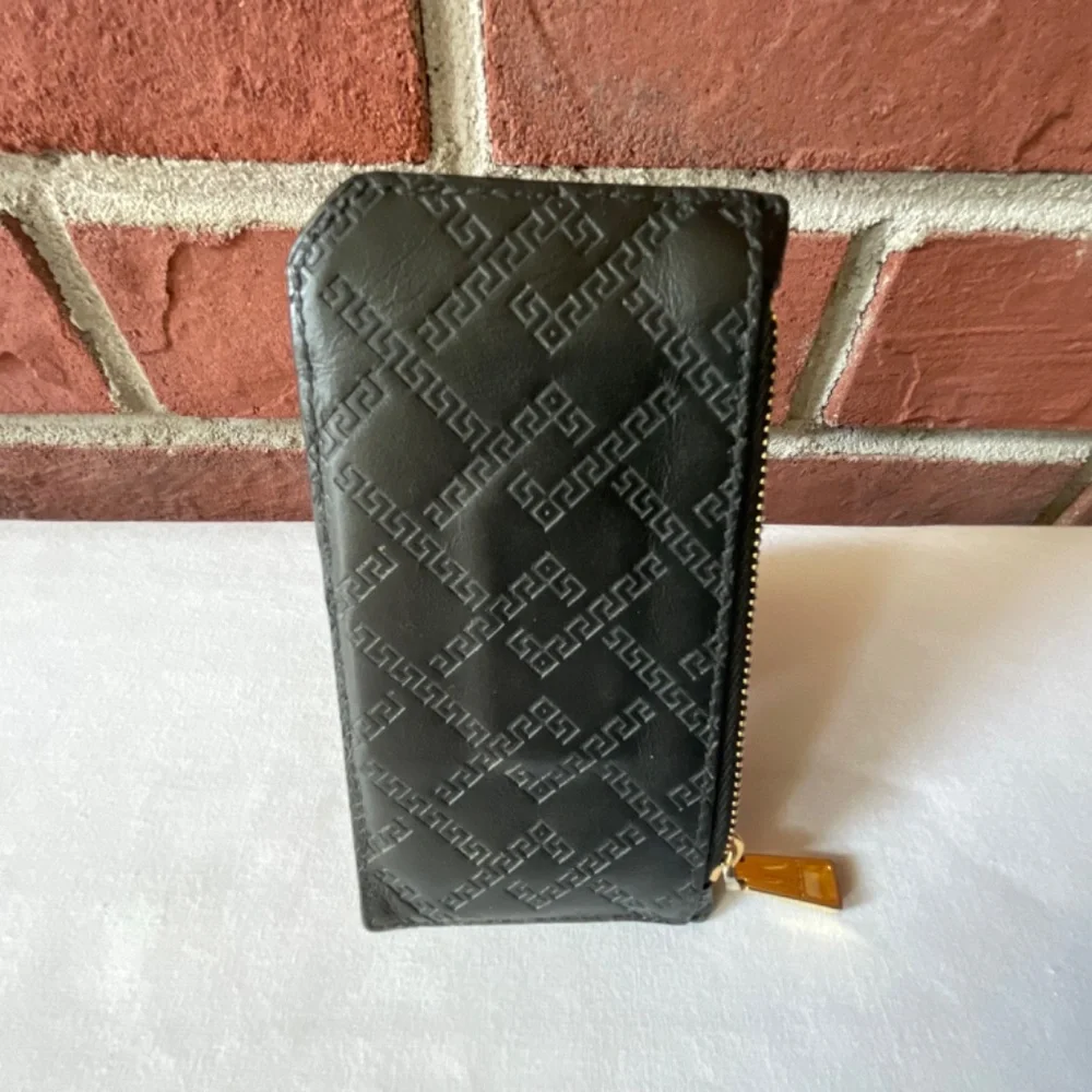 •Versace Black Leather Embossed La Grecca Medusa Cards Holder Zip Coins Wallet
